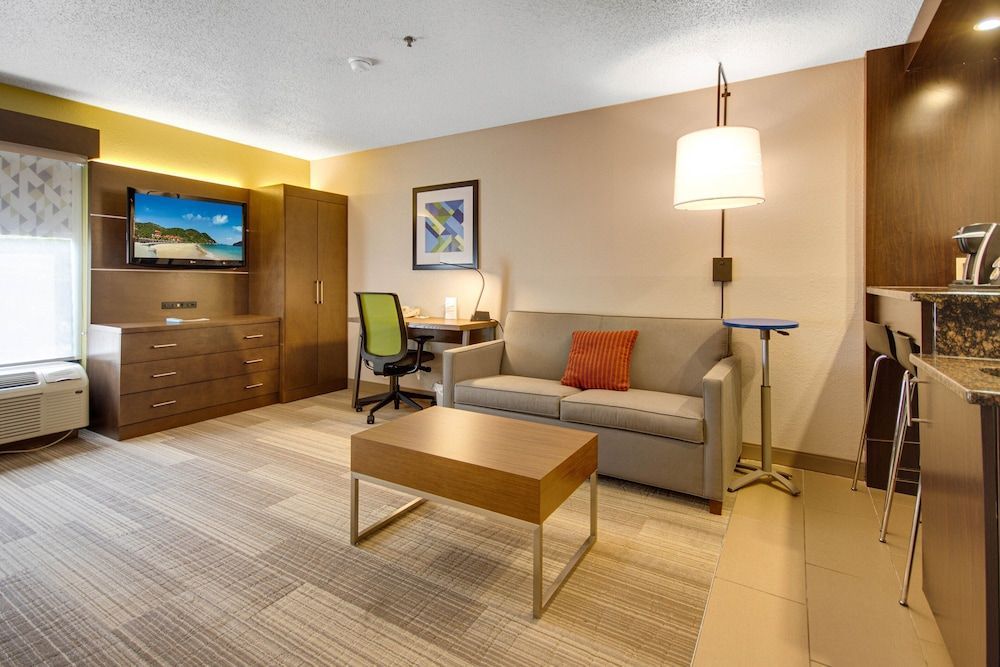 Holiday Inn Express DUBLIN by IHG 2