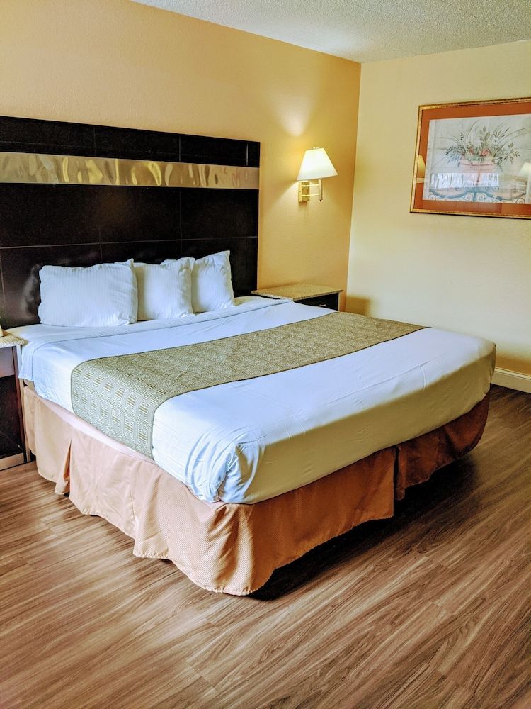 Atlantic Motor Inn 1