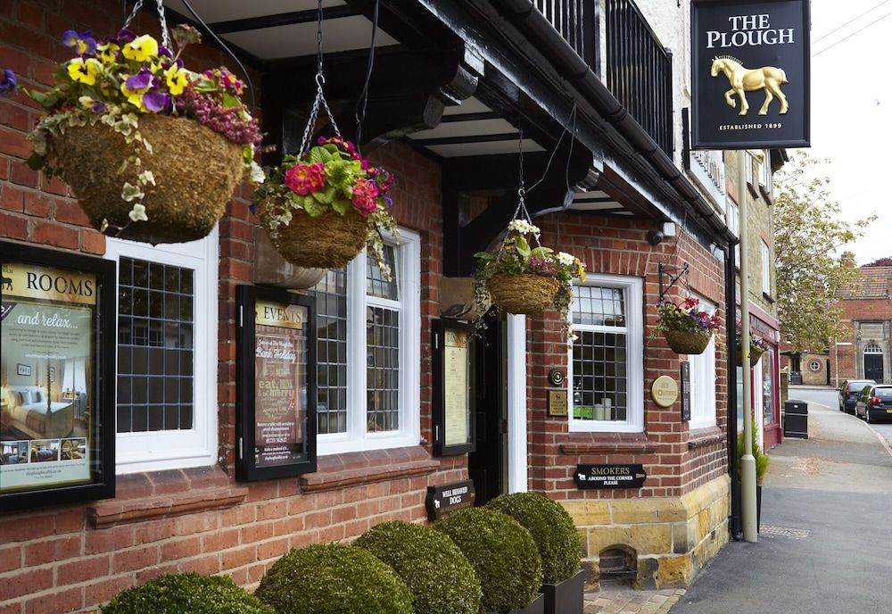 The Plough Inn & Cottages 1