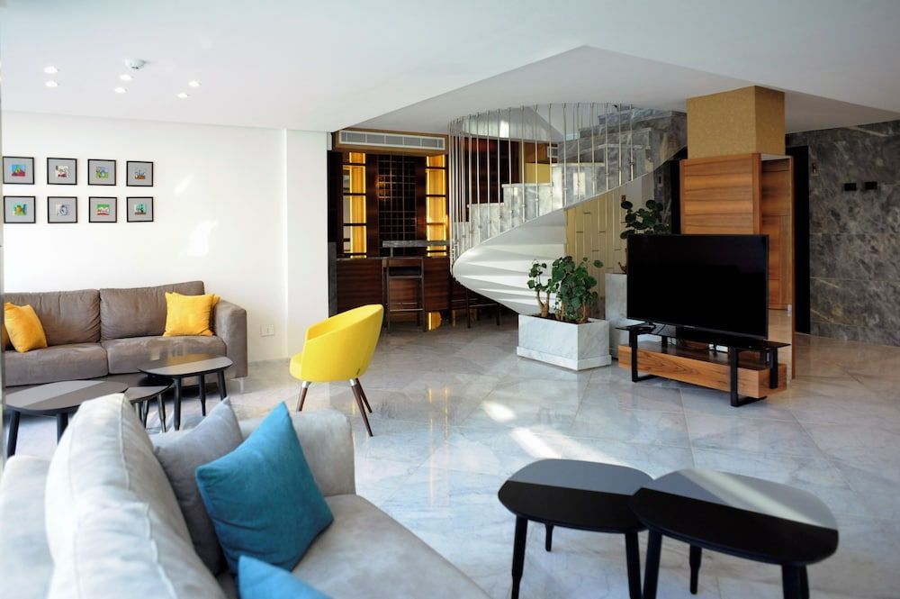 GREY APARTMENT 1