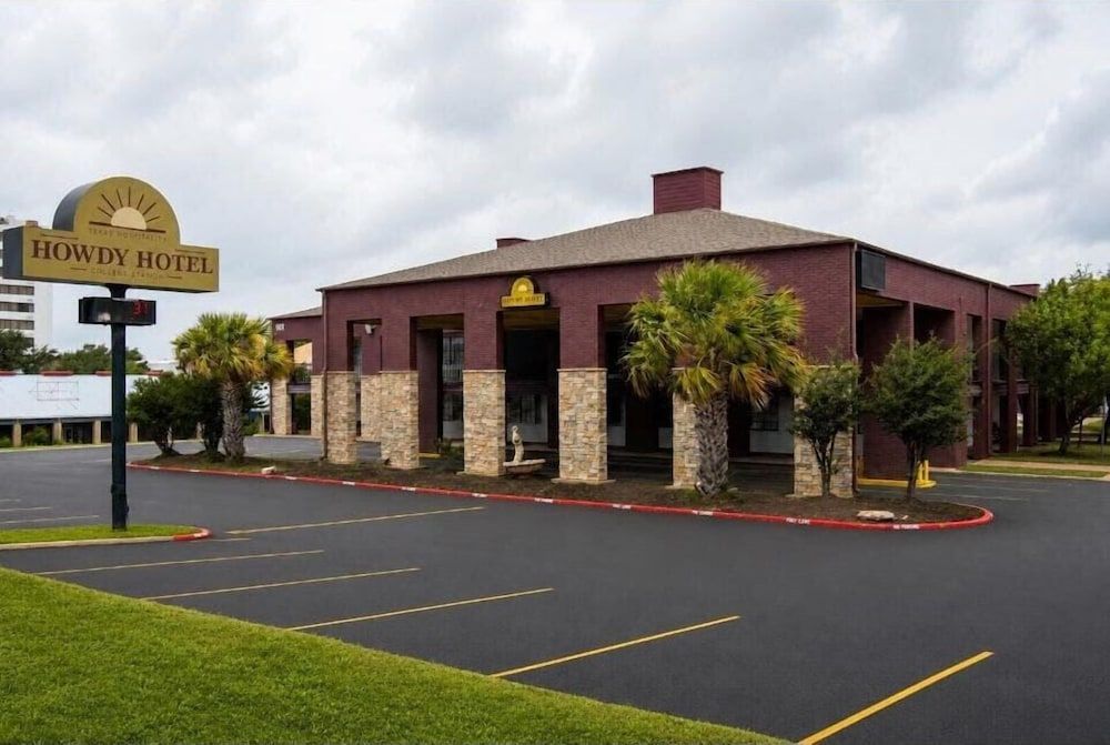 Howdy Hotel 1