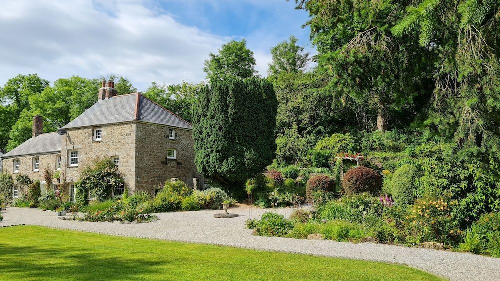 The Hideaway & Spa Terrace at Tregoose Old Mill 1