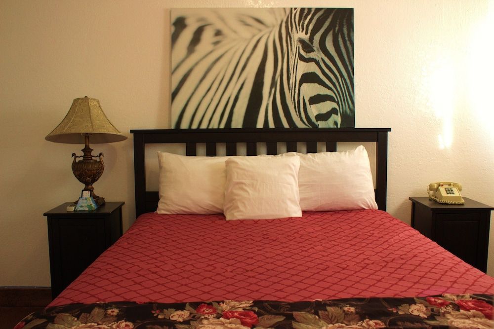 Tradewinds Airport Hotel 2