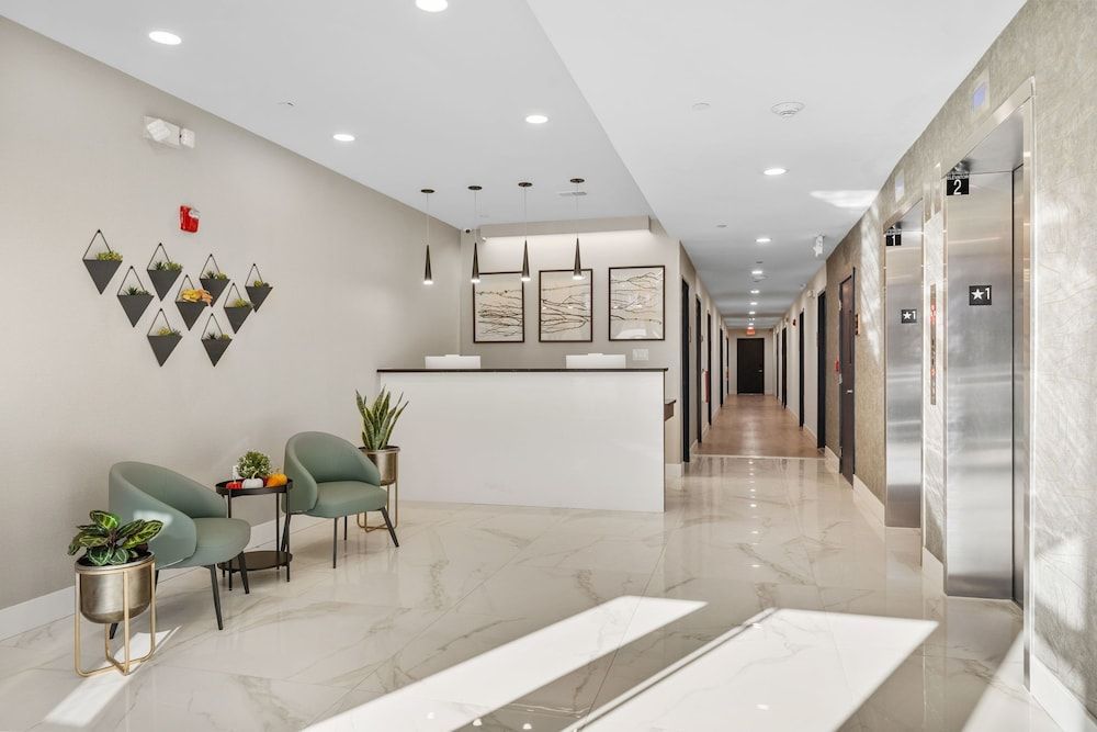 4211 Suites 1