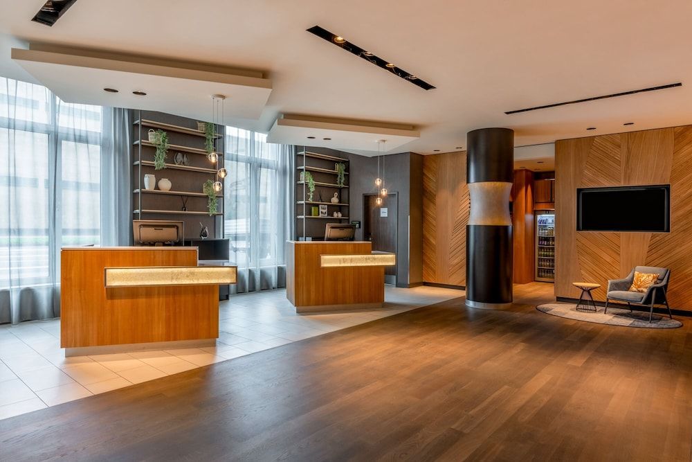Courtyard by Marriott Cologne 2