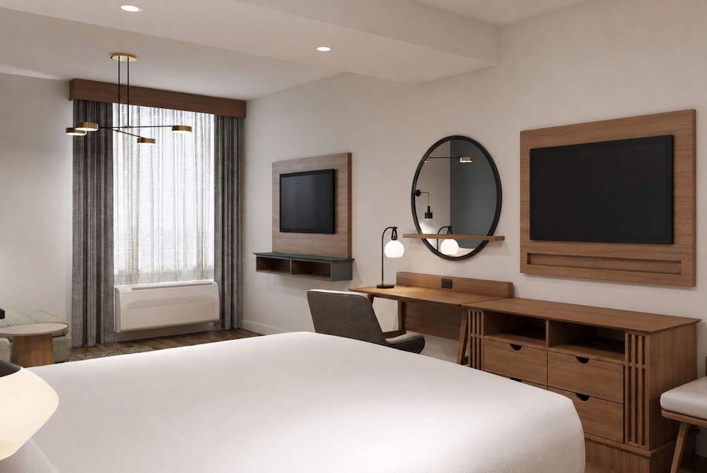 La Quinta Inn and Suites by Wyndham Central McKinney 1
