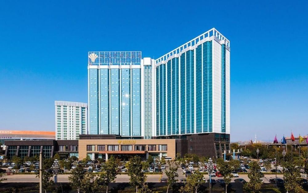 Empark Grand Hotel Kunming 1