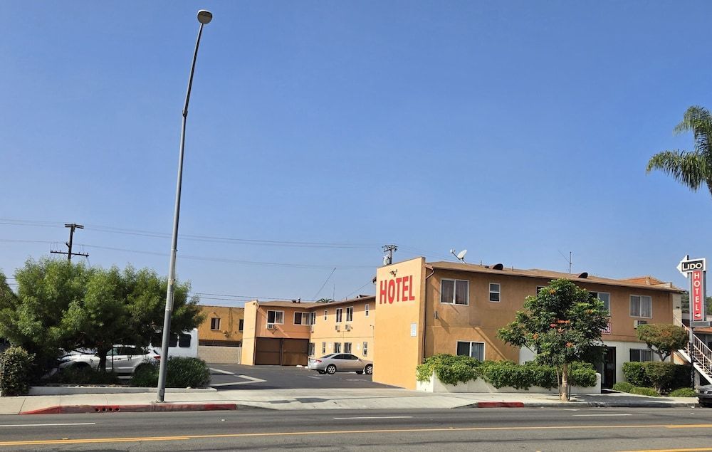 Lido Hotel 1