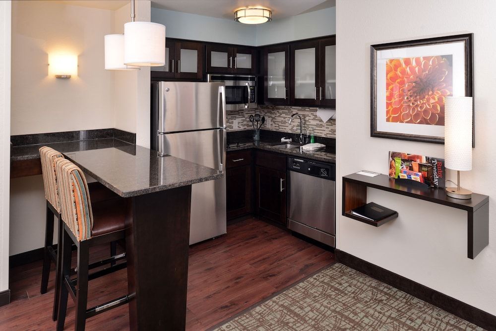 Staybridge Suites SIOUX FALLS AT EMPIRE MALL by IHG 2