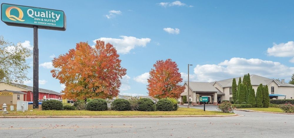 Quality Inn & Suites Dawsonville 1