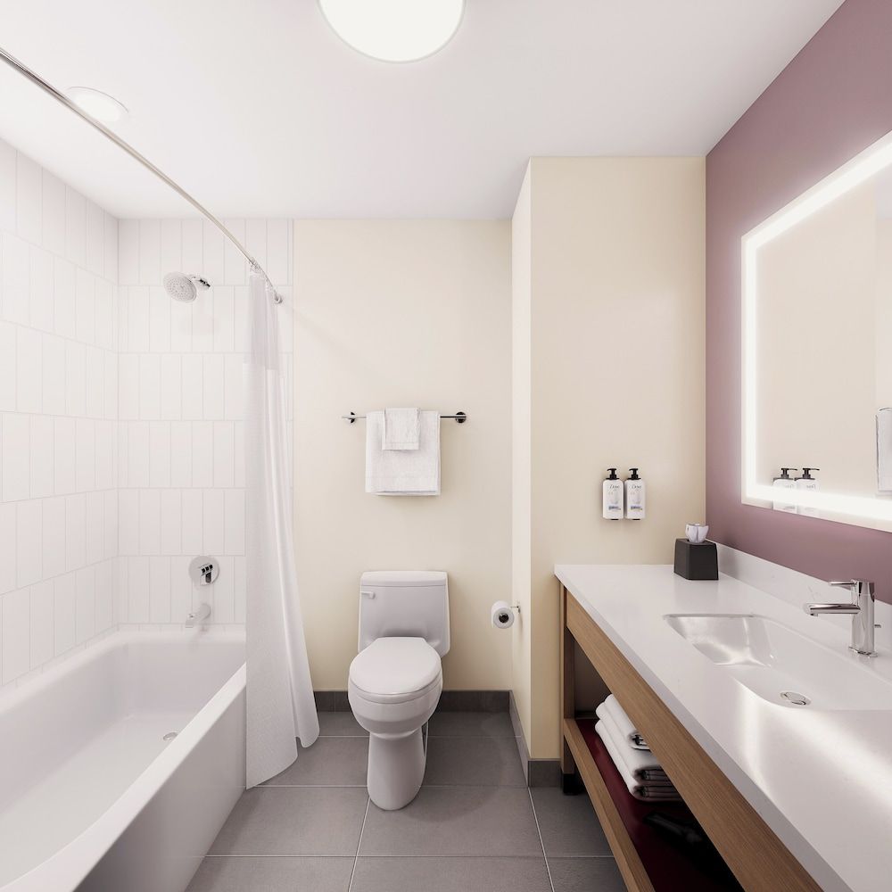 Garner Hotel Totowa by IHG 1