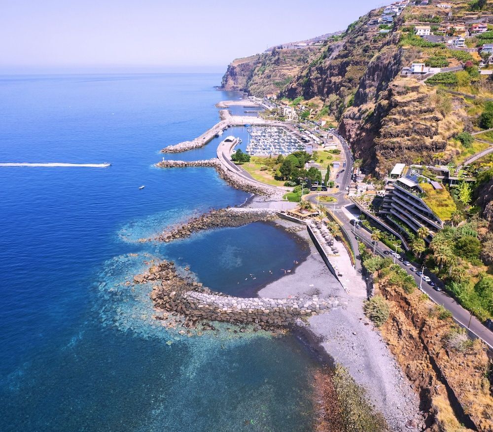 Room-discover Magical Calheta 1