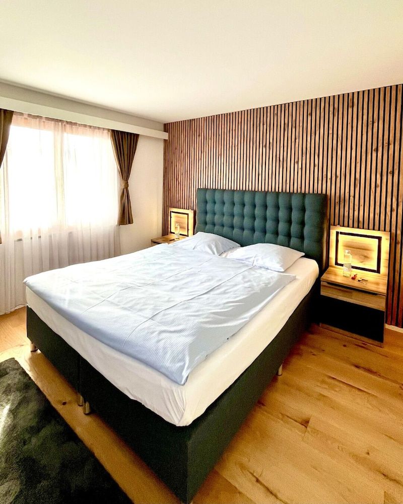 Seiler's Hotel 2