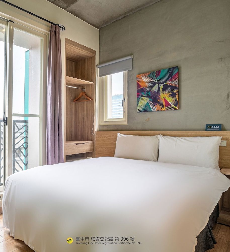 CHECK inn Express Taichung Yizhong 1
