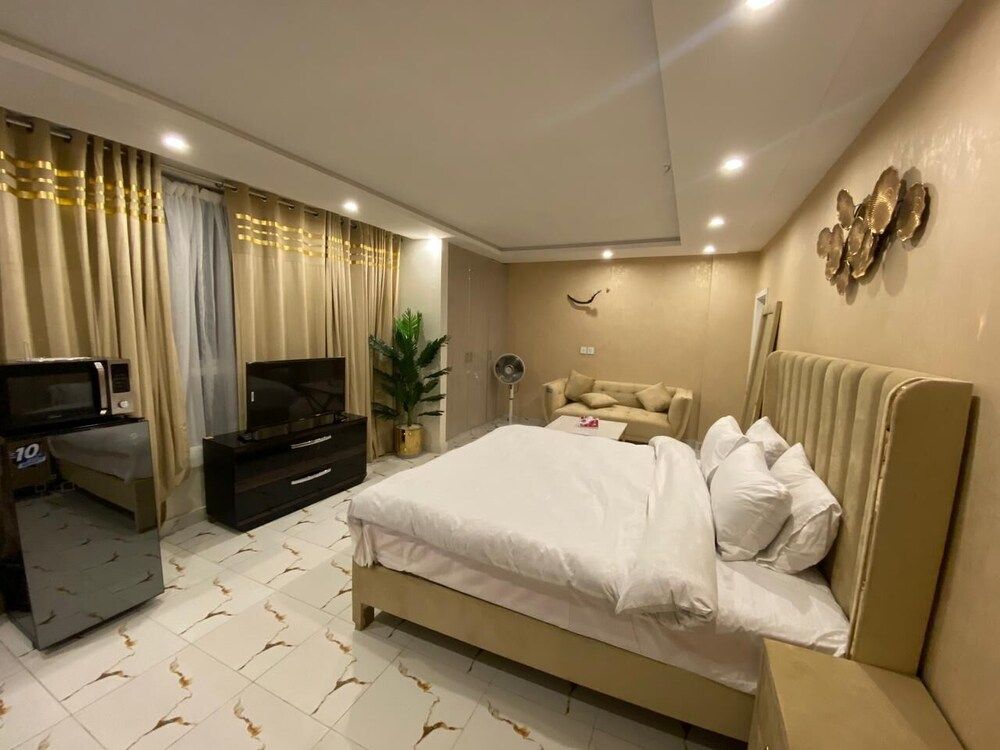 Luxus Suites 2