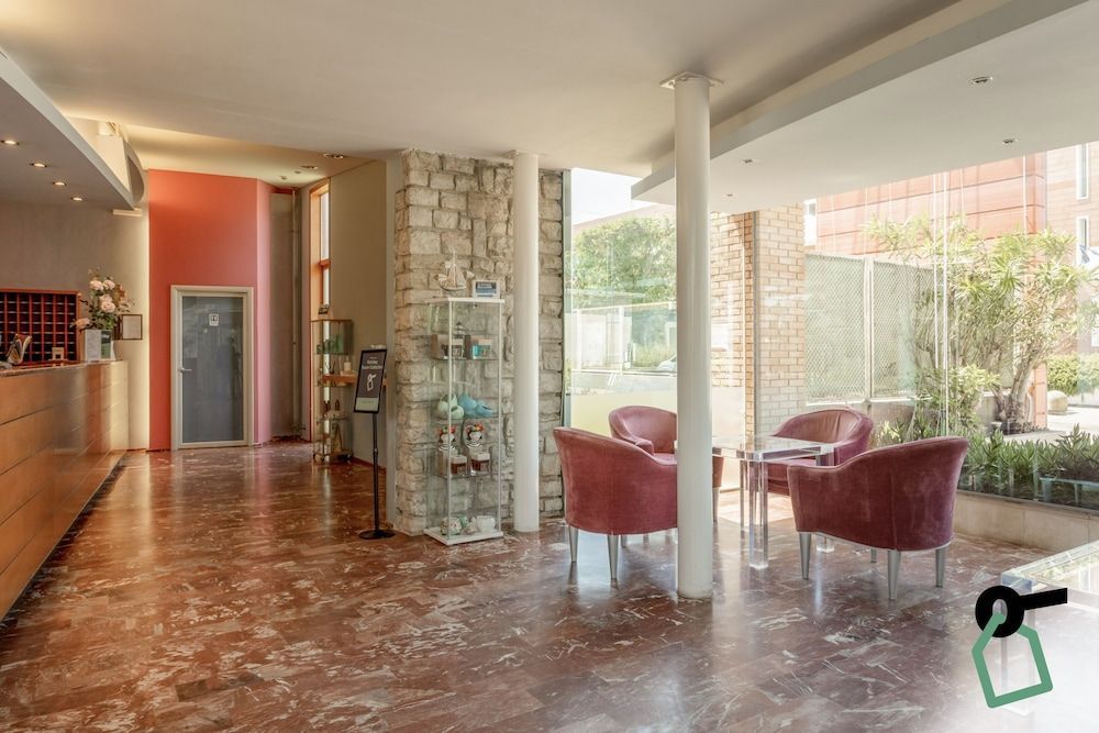 HOTIDAY Room Collection - Calambrone 2