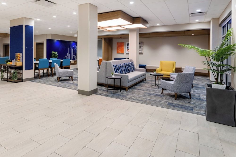 Holiday Inn Express & Suites BENSON by IHG 1