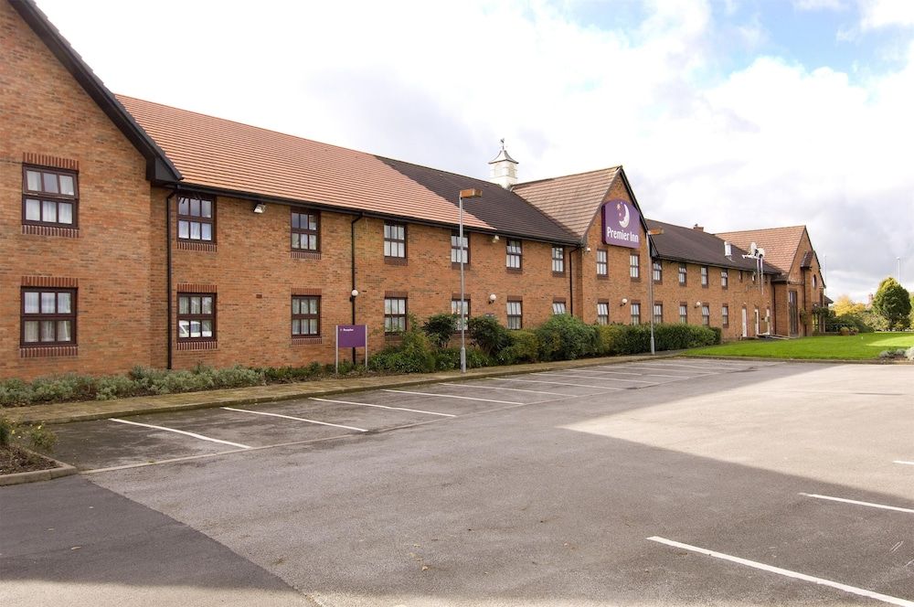 Premier Inn Crewe West 1
