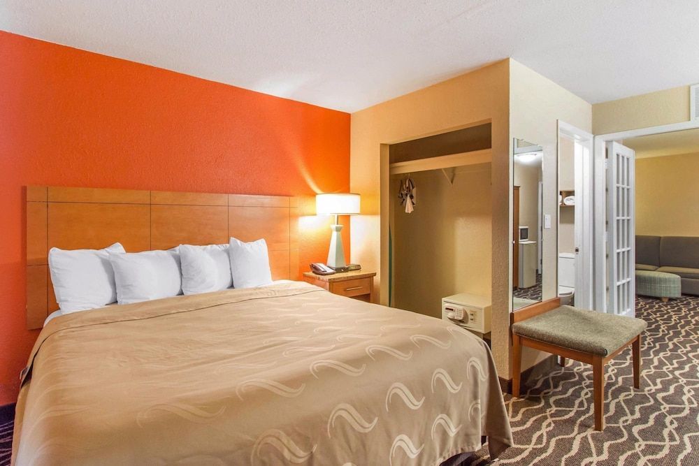 Quality Inn & Suites I-35 near Frost Bank Center 1