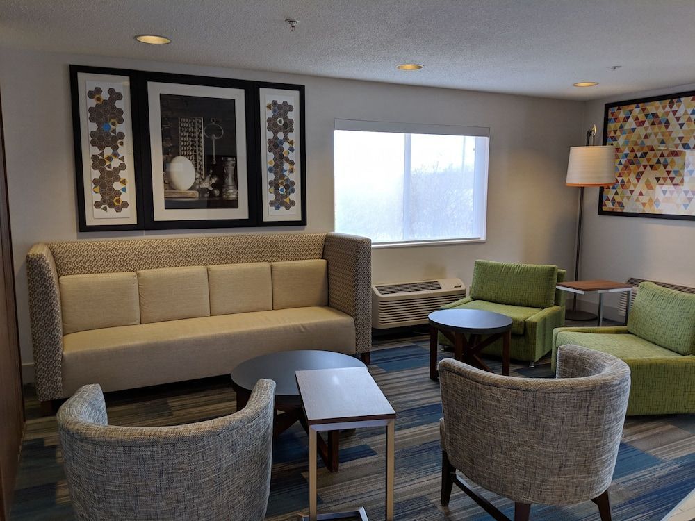 Holiday Inn Express MT. VERNON by IHG 2