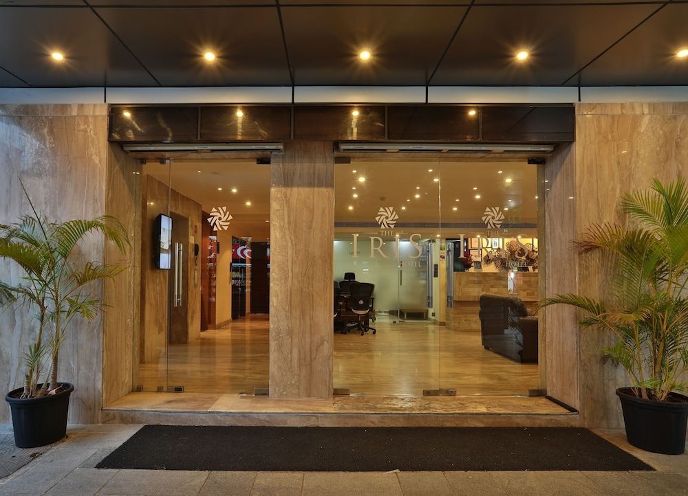 The Iris Hotel 2