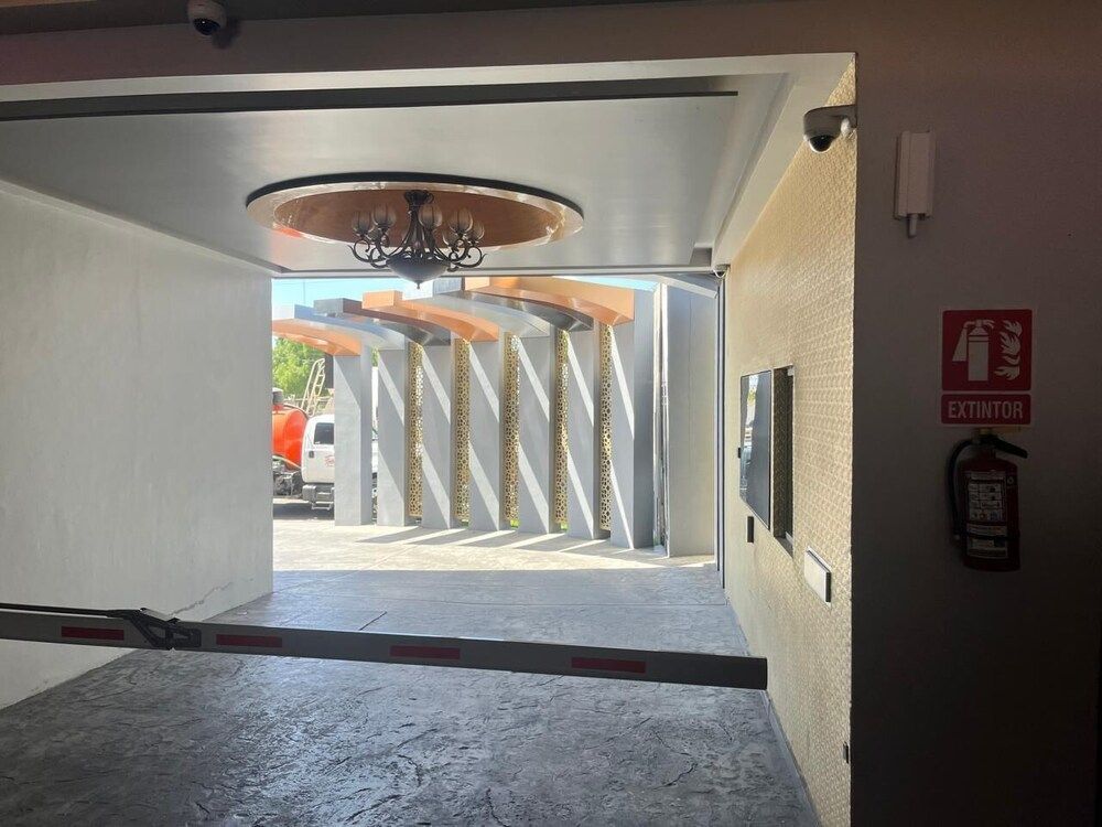 MOTEL DUBAI 1