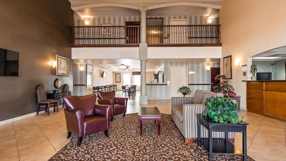 Best Western Plus Main Street Inn 2