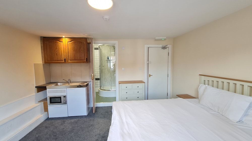 Grace Apartments - Living Rock 2