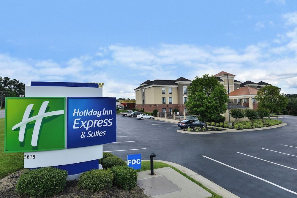 Holiday Inn Express & Suites PETERSBURG/DINWIDDIE by IHG 1