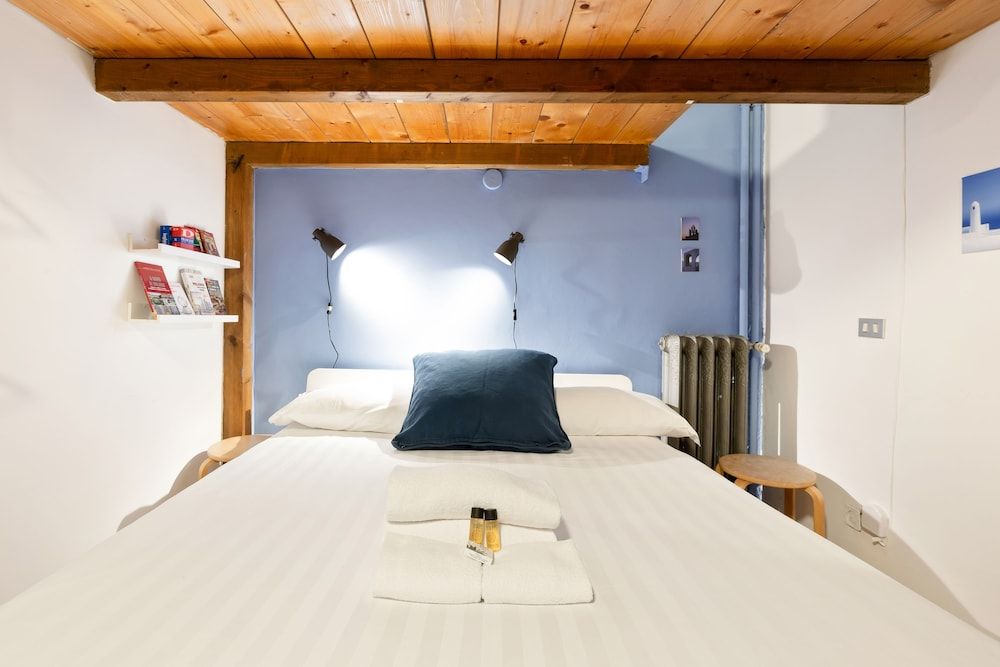 GuestHost - Cosy Nest Isola District Heart 2