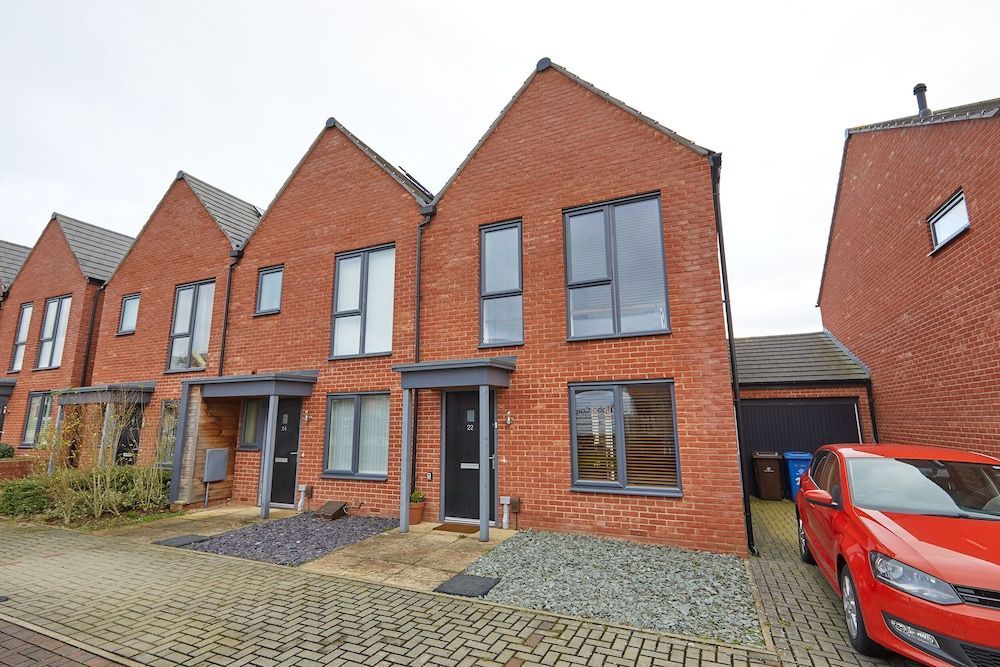 Derby 2 Bed House 3 Min Walk to Hospital 1