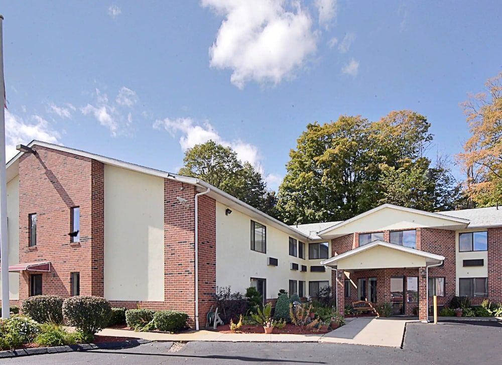 Riverdale Inn 2