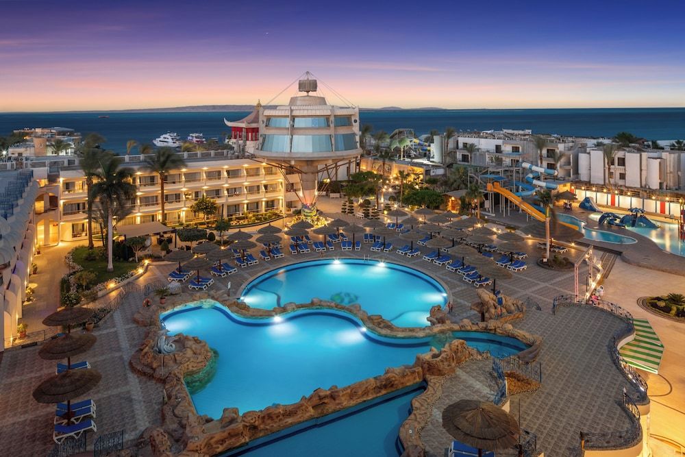 Seagull Beach Resort - Families and Couples Only 1