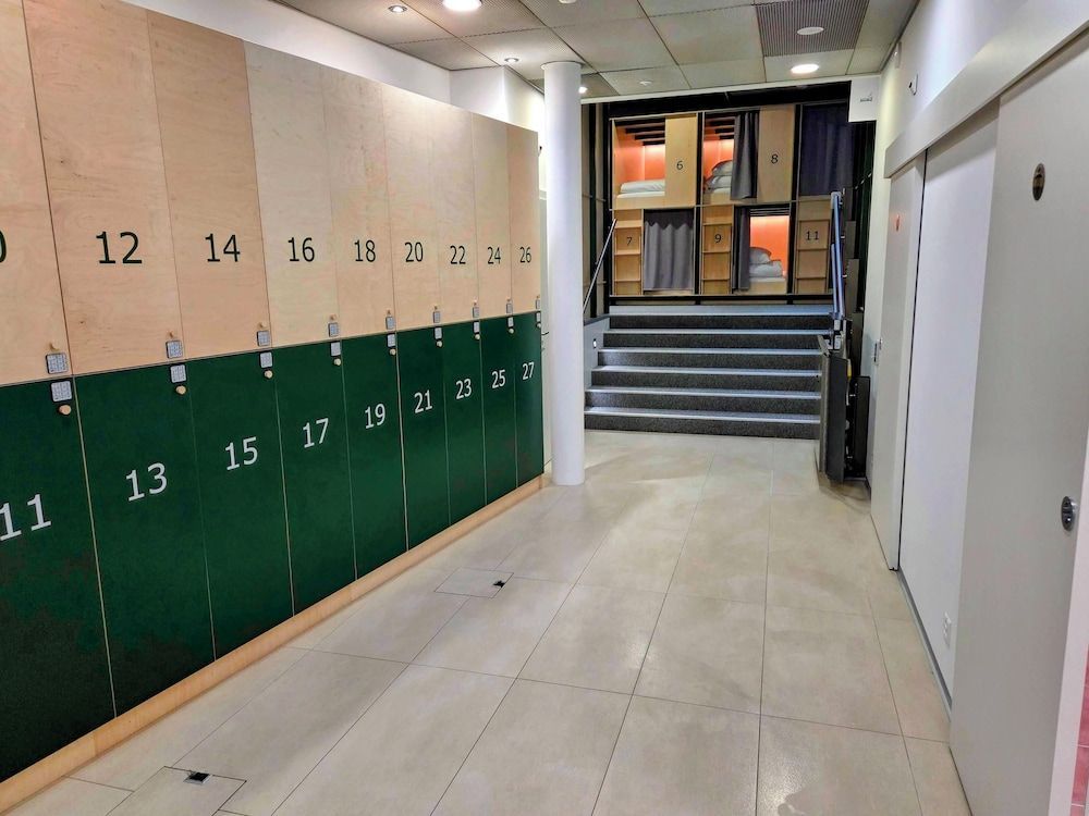 Green Marmot Capsule Hotel Geneva 1