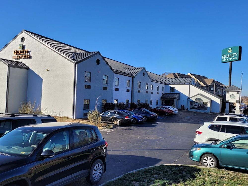 Quality Inn & Suites Columbia I-70 1