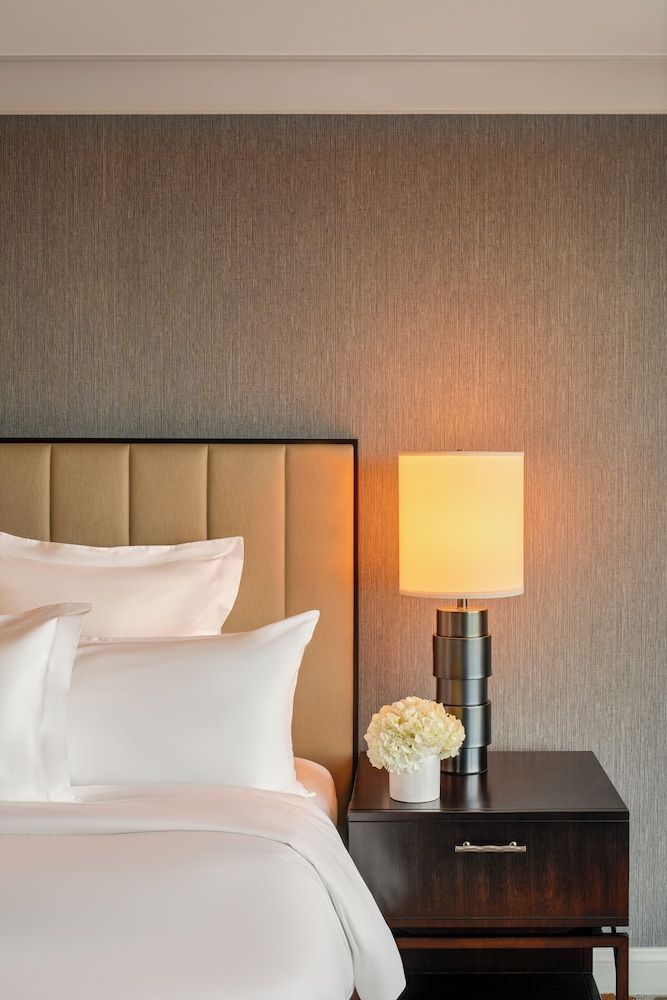 Fairmont Vancouver Airport In-Terminal Hotel 2