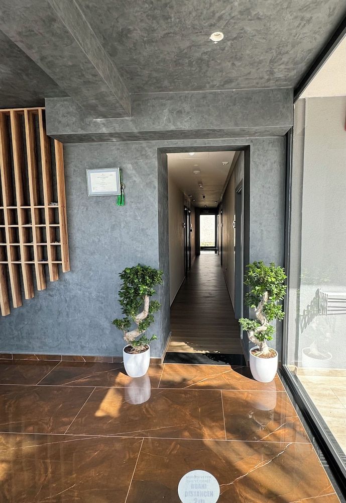 Hotel Utopia 2
