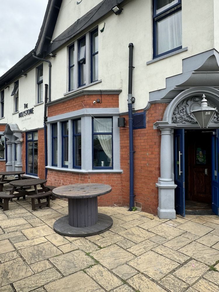 Holystone Bar and Restaurant 1