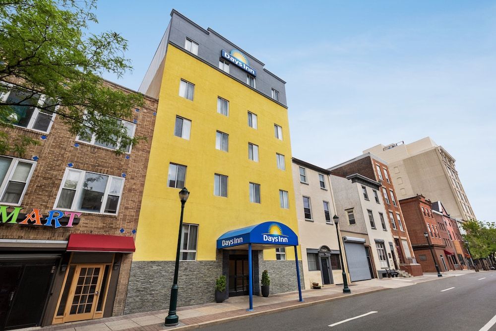 Days Inn by Wyndham Philadelphia Convention Center 1