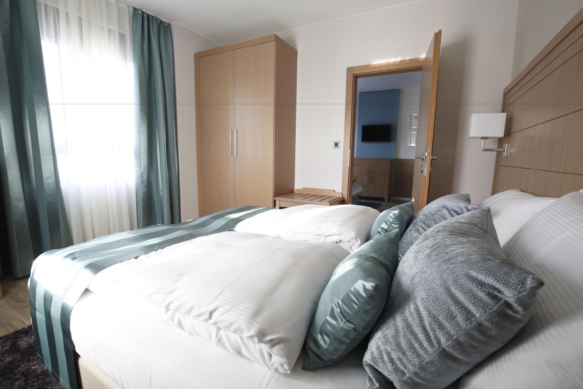 Hotel Raca 1