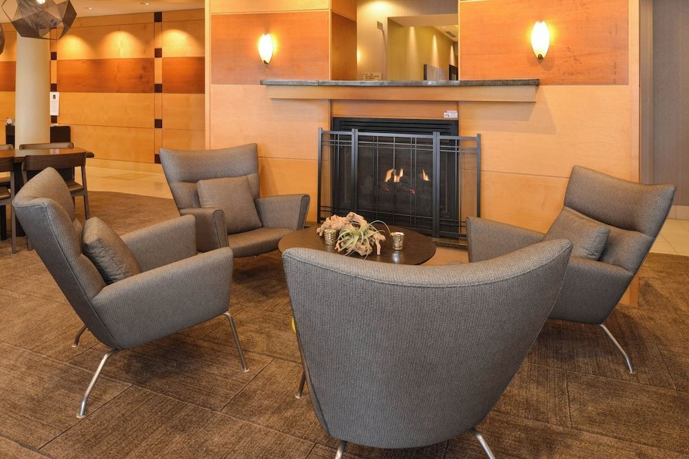 SpringHill Suites Pittsburgh Mills 2