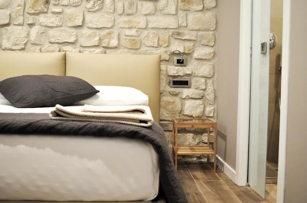 Olivia Rooms Eurialo 1