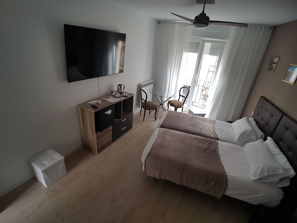 Hostal Puente de Hierro 1