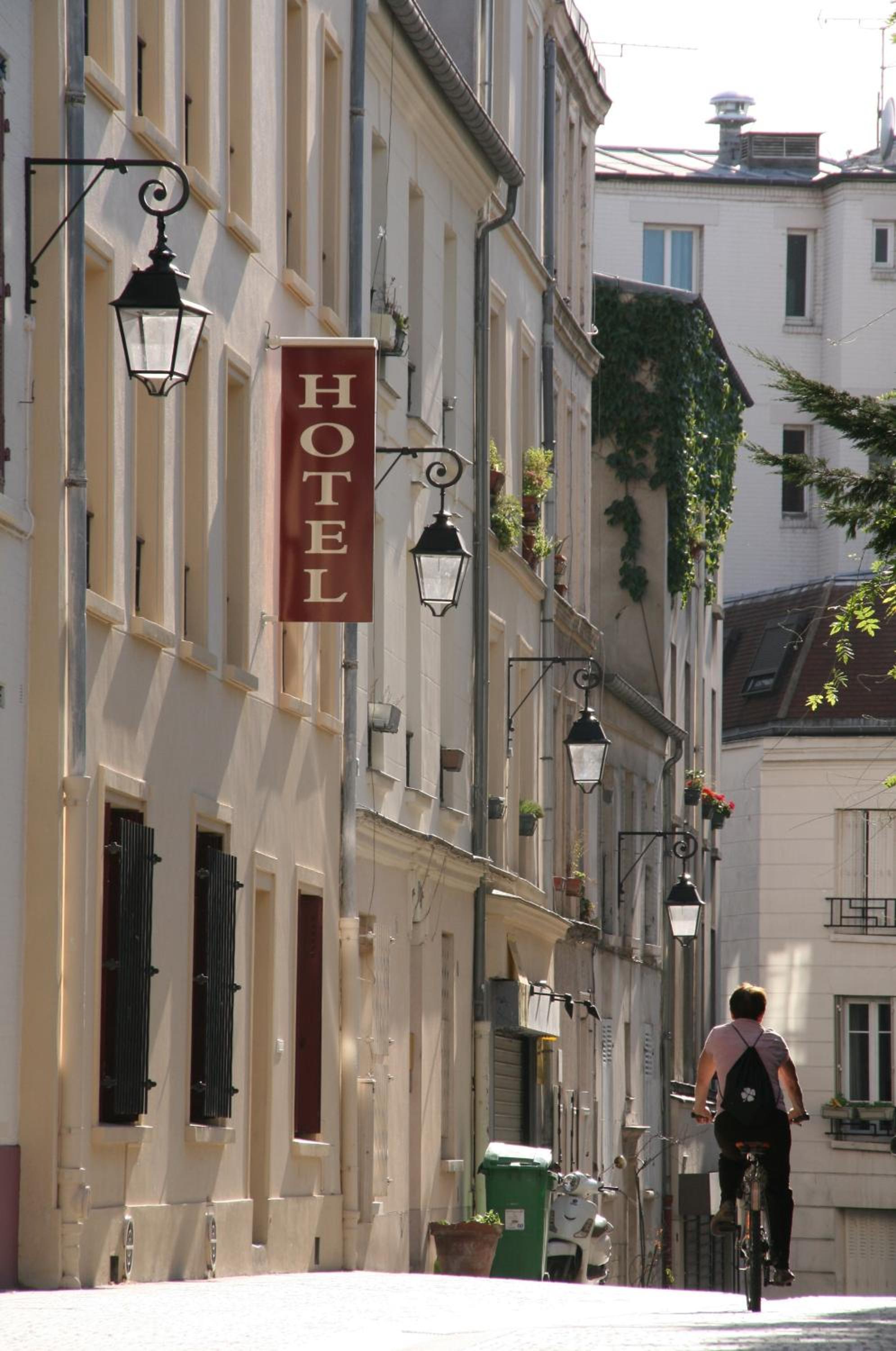 Hôtel du Roussillon 1