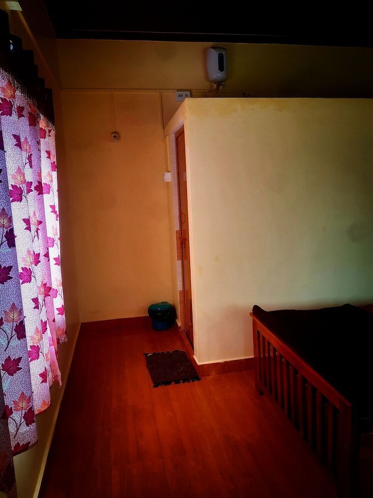 SEA SPRAY RESORT 1