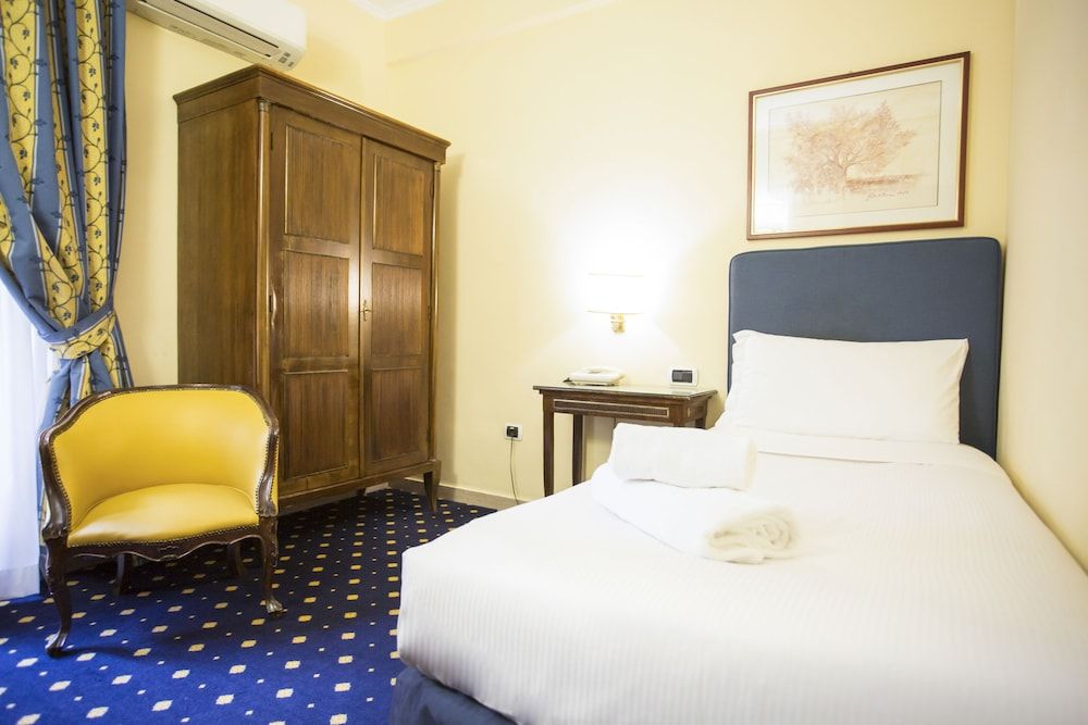 Hotel Napoleon 2