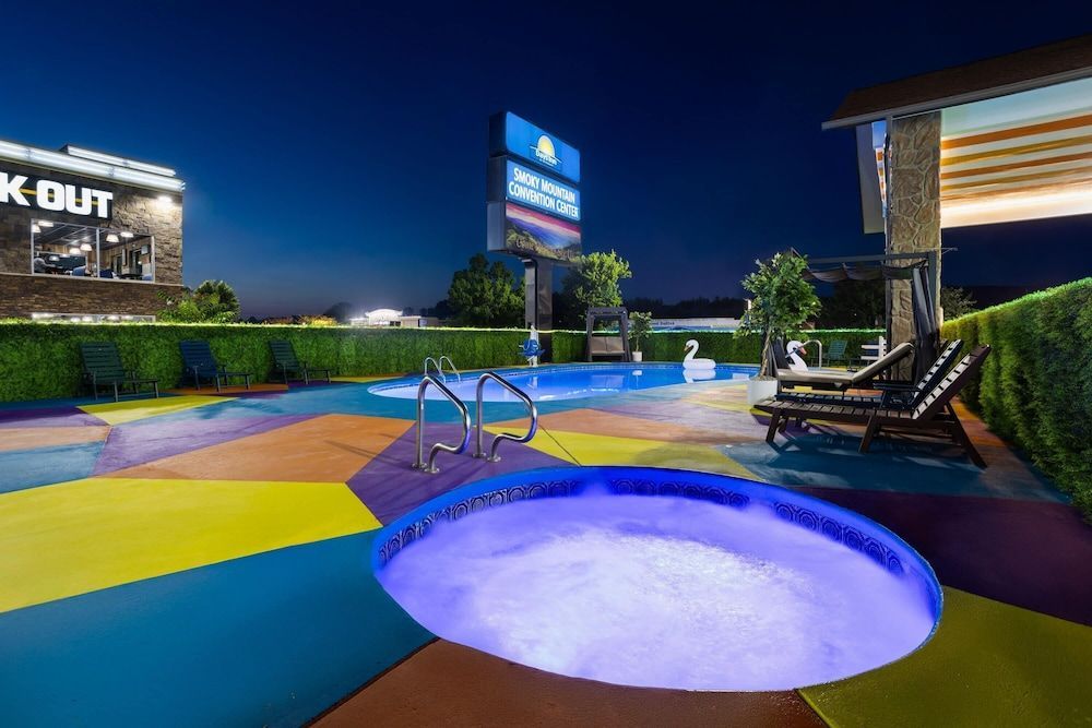 Days Inn By Wyndham Pigeon Forge South 1