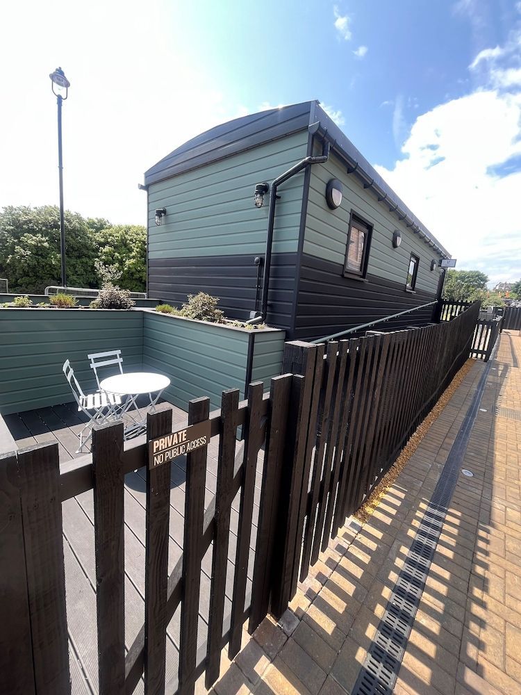 Goodstay Lodges by Urban Space 1