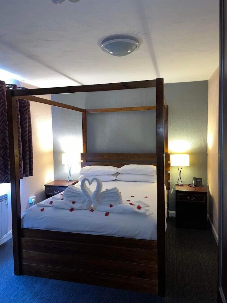 Springfield Hotel & Health Club 2