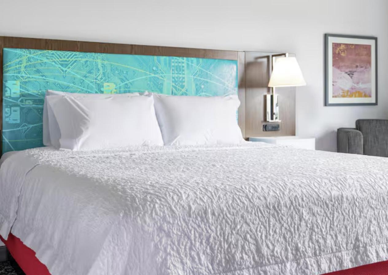 Hampton Inn Manitowoc 2
